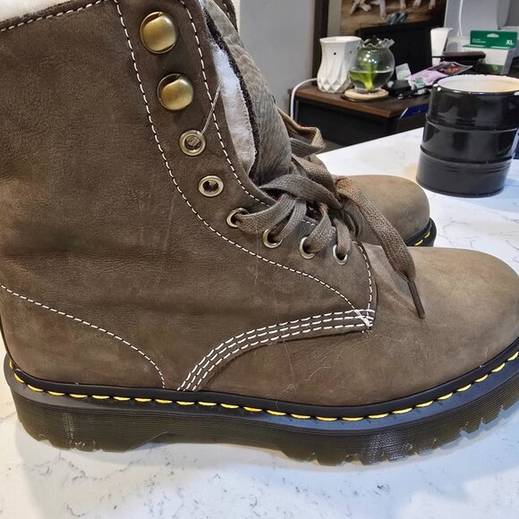Dr Martens 1460 BEX Fur Lined Butterscotch KHAKI Leather Bex Boots MENS US 10 - Picture 1 of 15